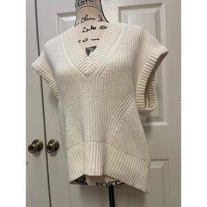 Banana Republic Organic Cotton White Knit Vest – Size XS/S (New, No Tag)